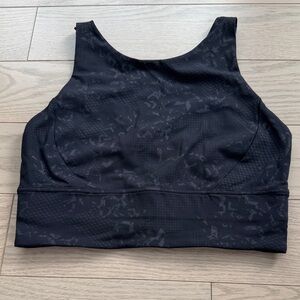 Size 6 Lululemon Athletica Black Patterned Sports Bra
